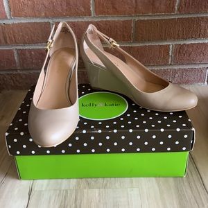 Kelly & Kate Taupe Leather Wedges, 7.5M